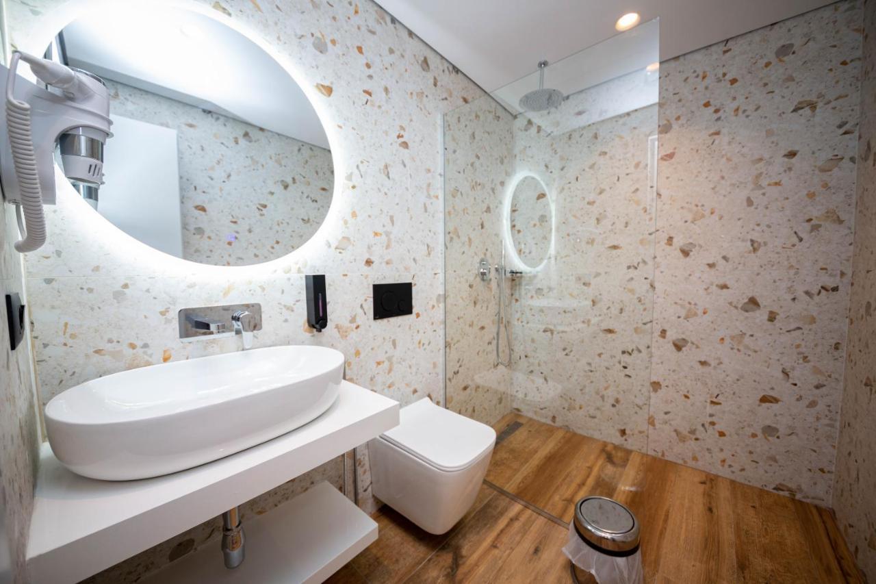 Hotel Lili-1 Sarande Ngoại thất bức ảnh