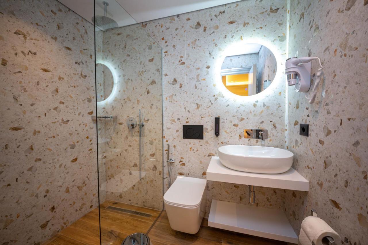 Hotel Lili-1 Sarande Ngoại thất bức ảnh